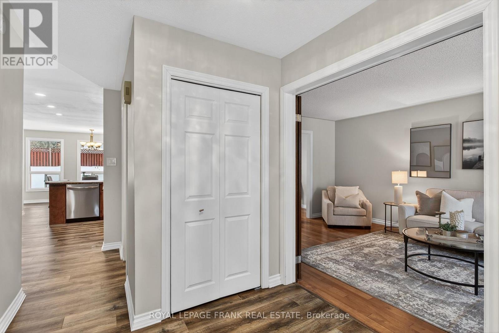 1821 Parkwood Circle, Peterborough, Ontario  K9J 8C3 - Photo 4 - X12811250