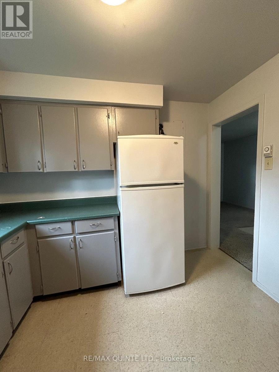 1 - 29 Mcnichol Avenue, Quinte West (Trenton Ward), Ontario  K8V 2R5 - Photo 11 - X12811284