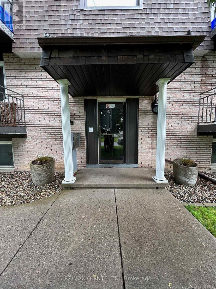 1 - 29 Mcnichol Avenue, Quinte West (Trenton Ward), Ontario  K8V 2R5 - Photo 2 - X12811284