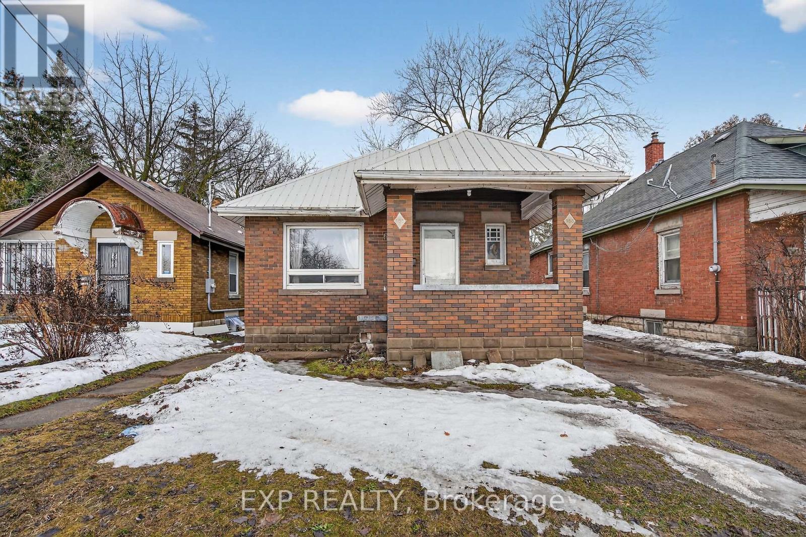655 Highbury Avenue N, London East, Ontario  N5W 4L2 - Photo 1 - X12811206