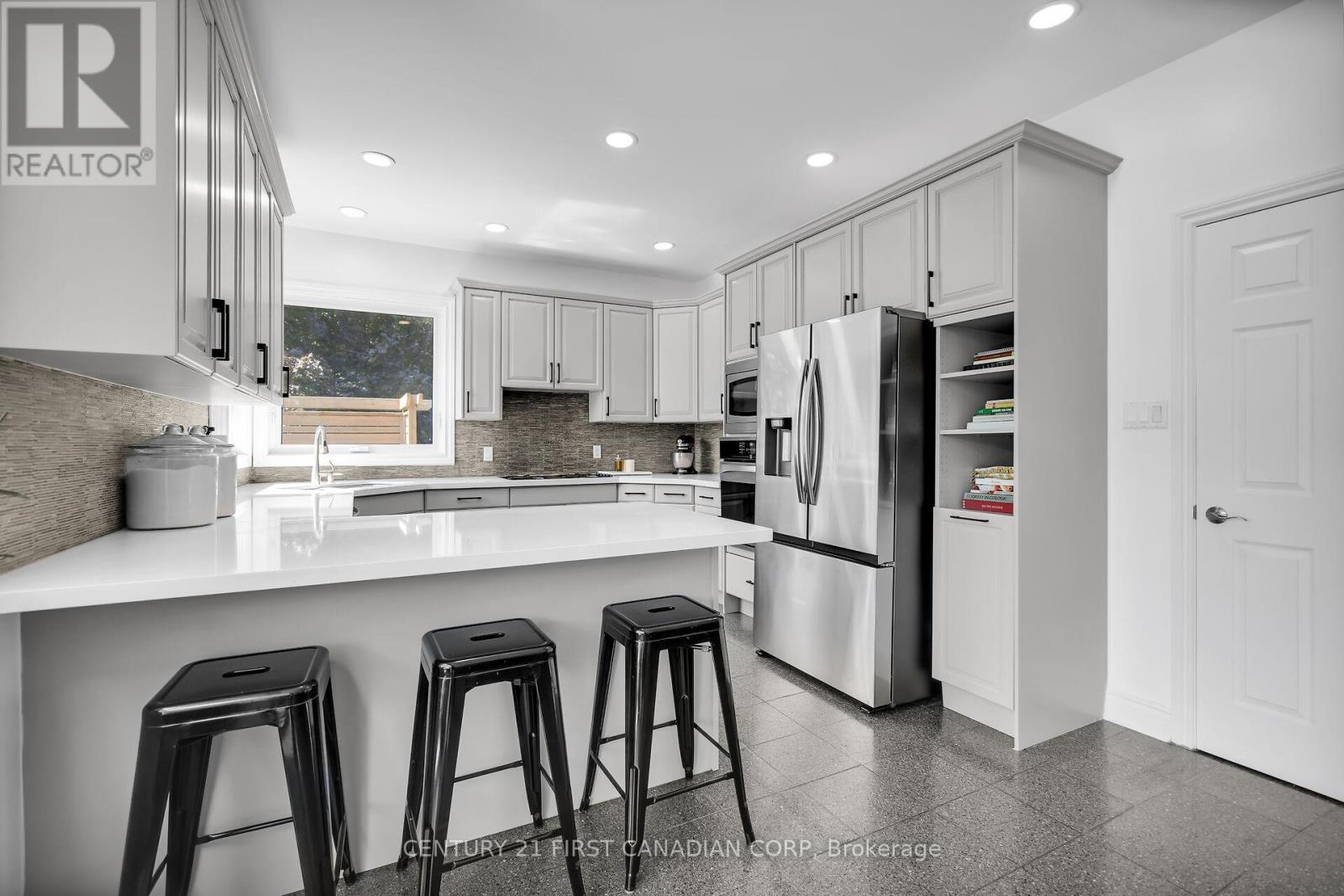 768 Franklinway Crescent, London North, Ontario  N6G 5C8 - Photo 11 - X12811208