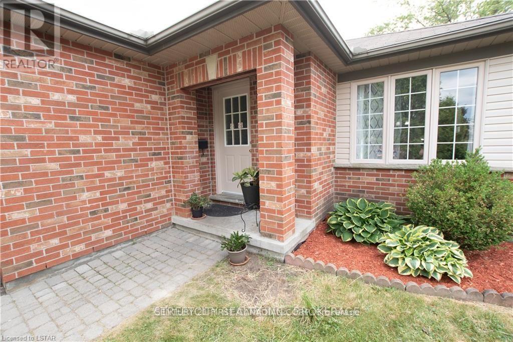 18 - 59 Pennybrook Crescent, London North, Ontario  N5X 4C3 - Photo 2 - X12811276