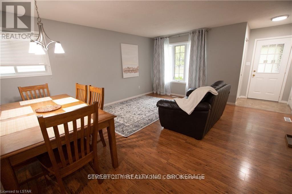 18 - 59 Pennybrook Crescent, London North, Ontario  N5X 4C3 - Photo 4 - X12811276