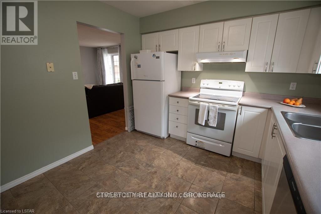 18 - 59 Pennybrook Crescent, London North, Ontario  N5X 4C3 - Photo 8 - X12811276