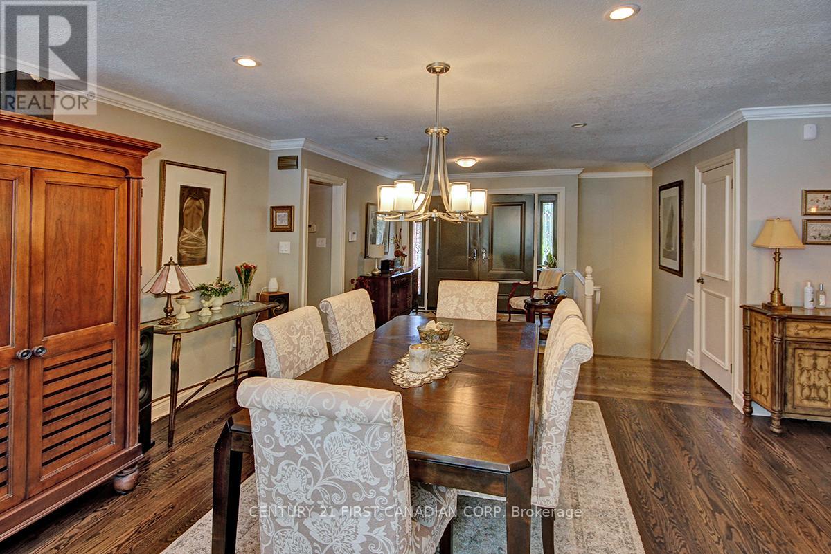 811 Clearview Crescent, London North, Ontario  N6H 4P6 - Photo 3 - X12811304