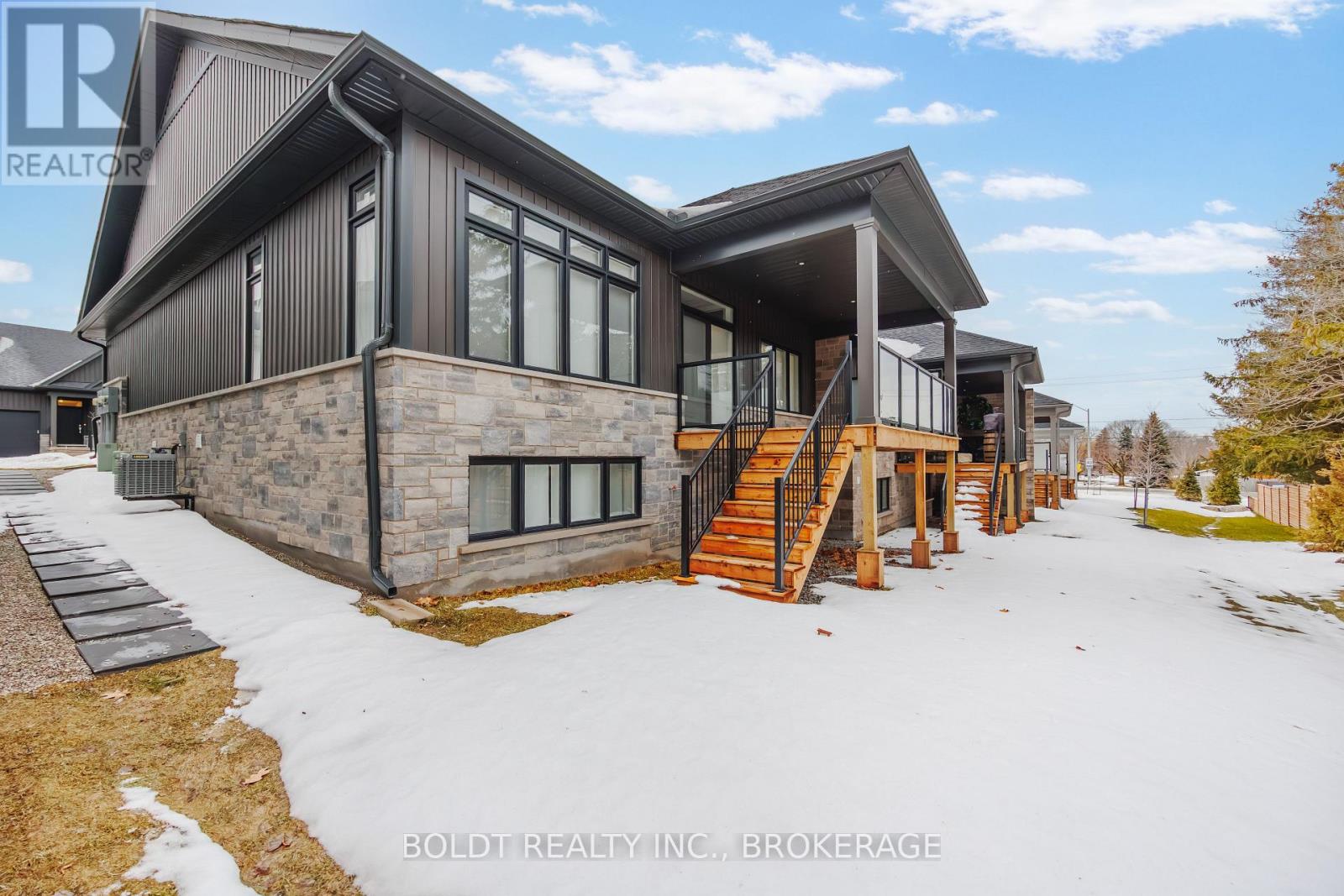 12 - 205 St. David's Road, Thorold, Ontario  L2V 0N6 - Photo 26 - X12811264