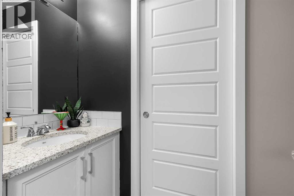 811, 250 Fireside View, Cochrane, Alberta  T4C 2M2 - Photo 10 - A2276457