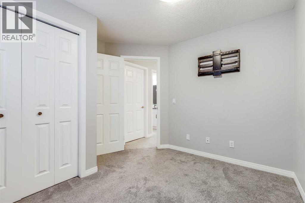 208 Fairways Bay Nw, Airdrie, Alberta  T4B 2P5 - Photo 34 - A2282573