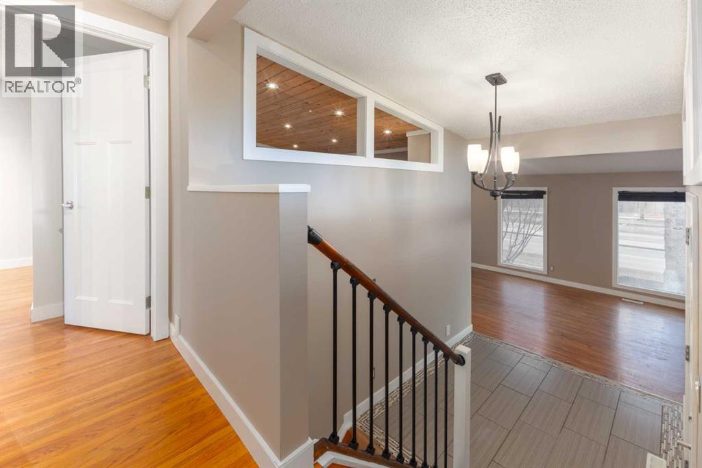 4936 40 Avenue Nw, Calgary, Alberta T3A 0X2 - Photo 13 - A2284747