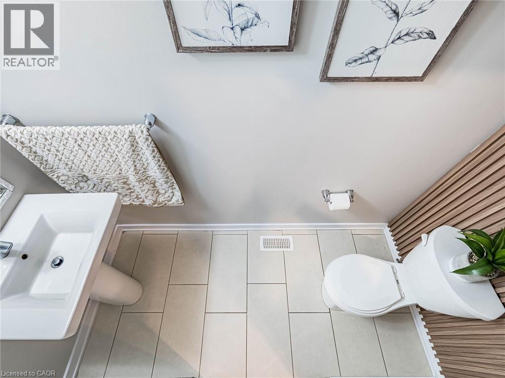 98 Crafter Crescent, Stoney Creek, Ontario  L8J 0H7 - Photo 31 - 40806875