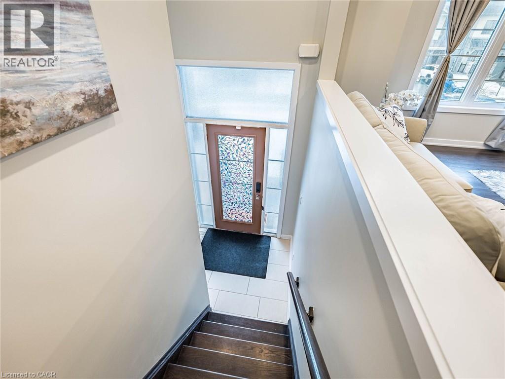 98 Crafter Crescent, Stoney Creek, Ontario  L8J 0H7 - Photo 4 - 40806875