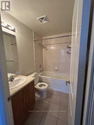 1003 - 349 Rathburn Road W, Mississauga, Ontario  L5B 0G9 - Photo 4 - W12762836