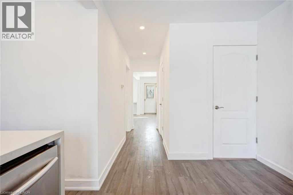 1099 Ogden Avenue, Mississauga, Ontario  L5E 2G7 - Photo 12 - 40789163