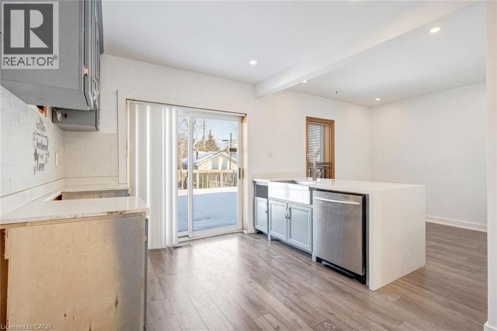 1099 Ogden Avenue, Mississauga, Ontario  L5E 2G7 - Photo 13 - 40789163