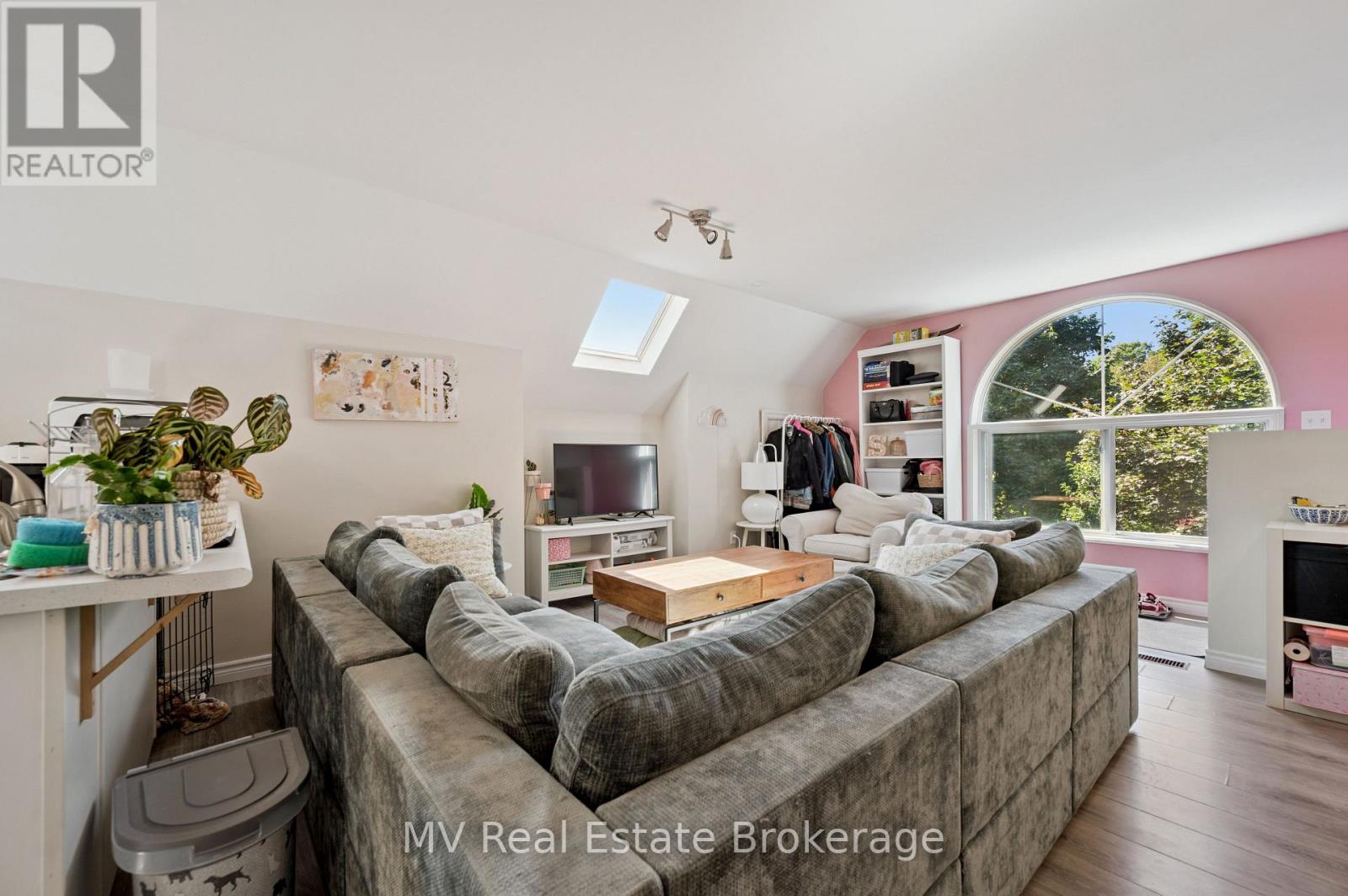 322 North Street, Centre Wellington, Ontario  N0B 1S0 - Photo 35 - X12456762