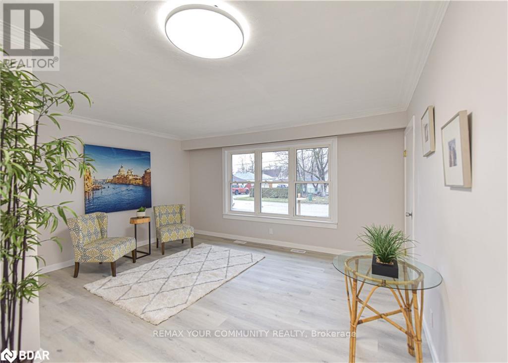 17 Champlain Street, Orillia, Ontario  L3V 2G6 - Photo 7 - S12811078