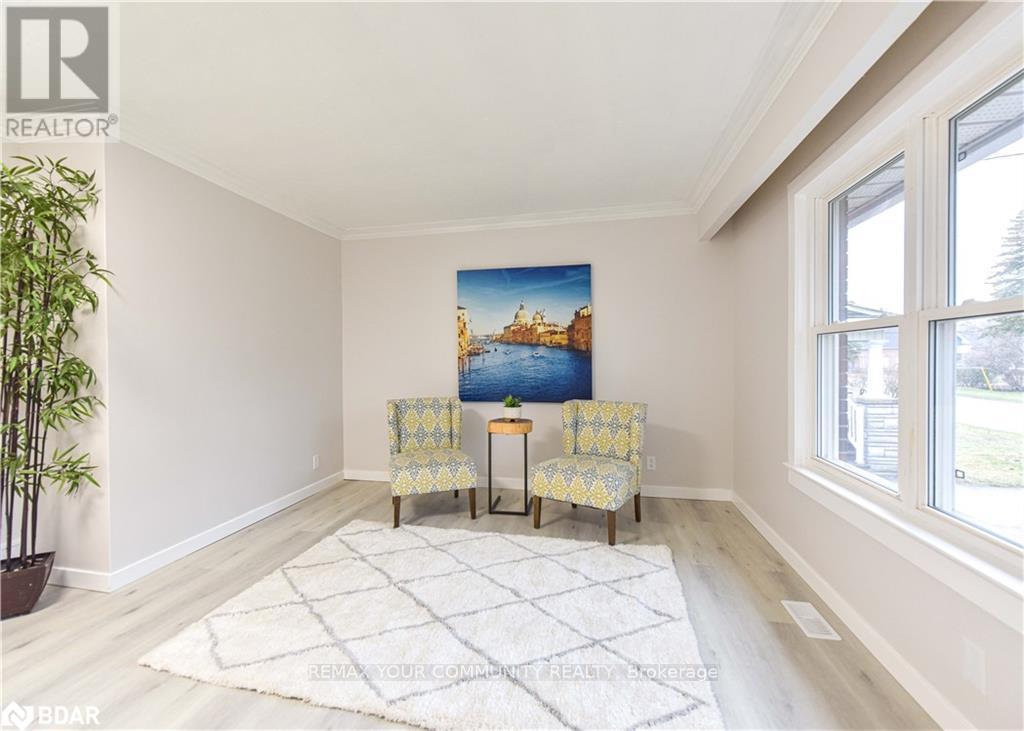 17 Champlain Street, Orillia, Ontario  L3V 2G6 - Photo 6 - S12811078