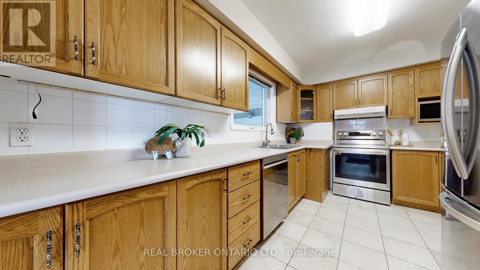 128 Canlish Road, Toronto, Ontario  M1P 1T2 - Photo 10 - E12811238