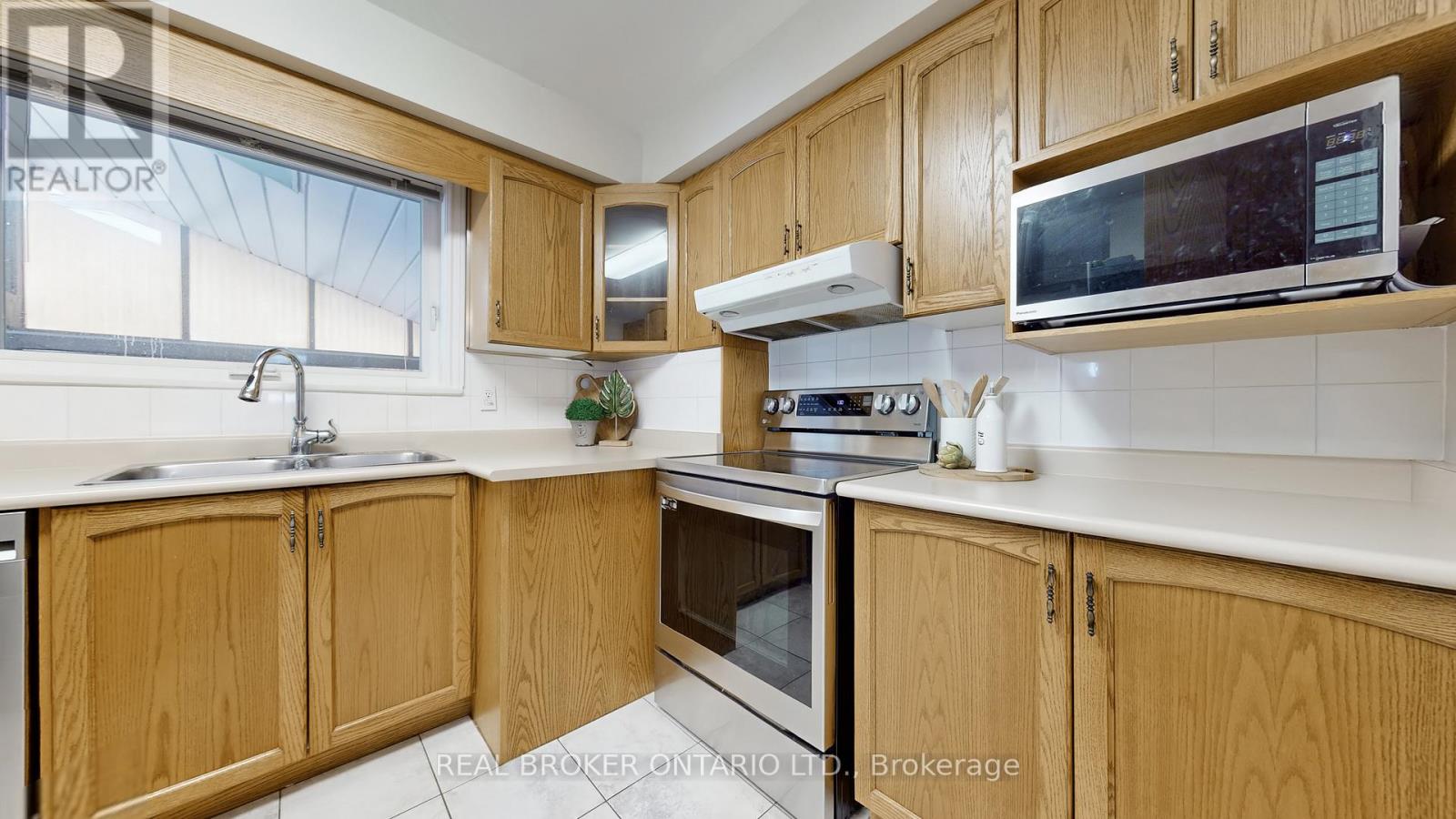 128 Canlish Road, Toronto, Ontario  M1P 1T2 - Photo 11 - E12811238