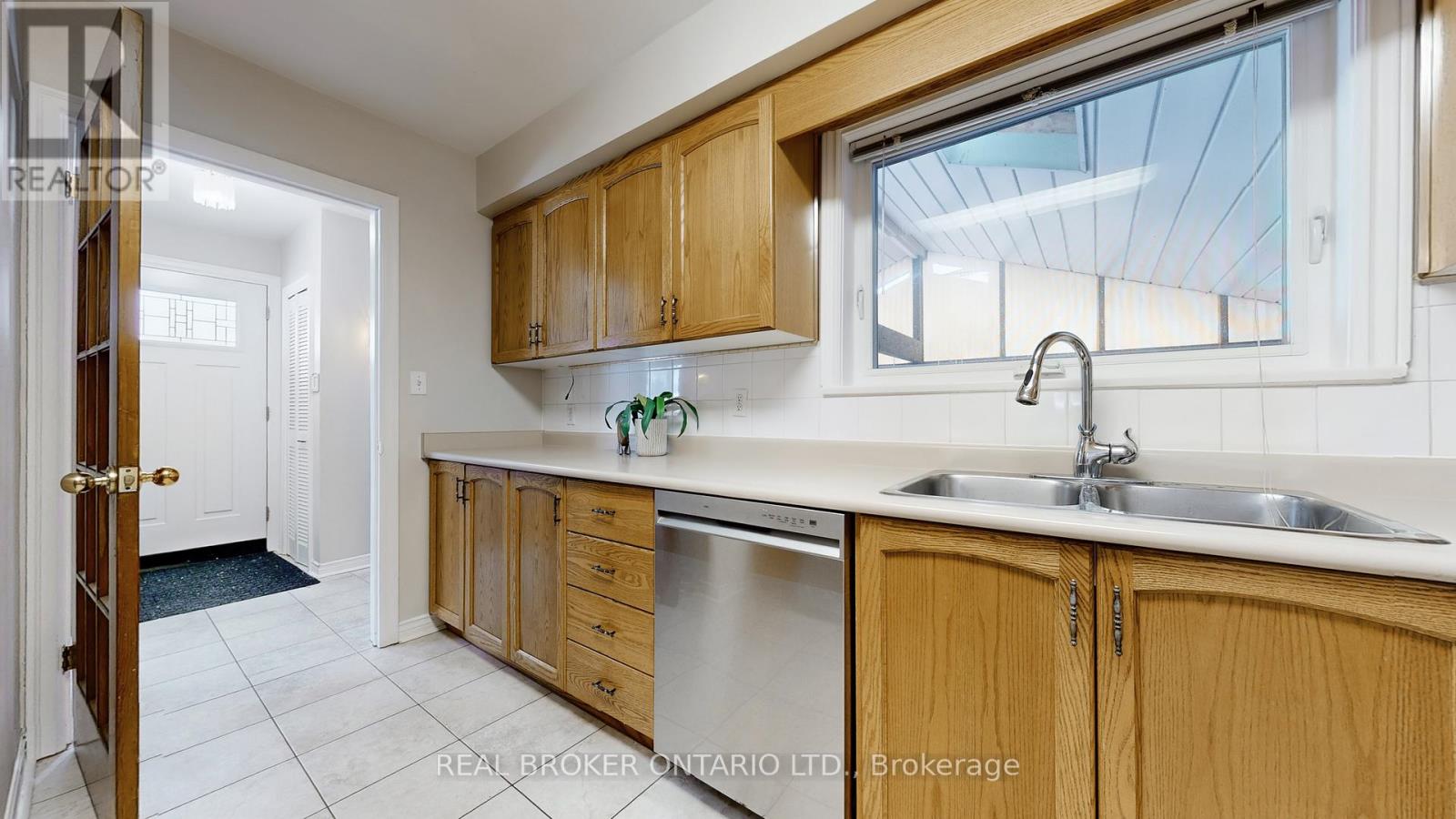 128 Canlish Road, Toronto, Ontario  M1P 1T2 - Photo 12 - E12811238