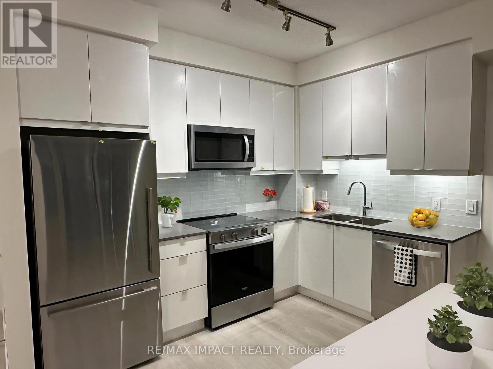 821 - 3270 Sheppard Avenue E, Toronto, Ontario  M1T 3K3 - Photo 4 - E12811296