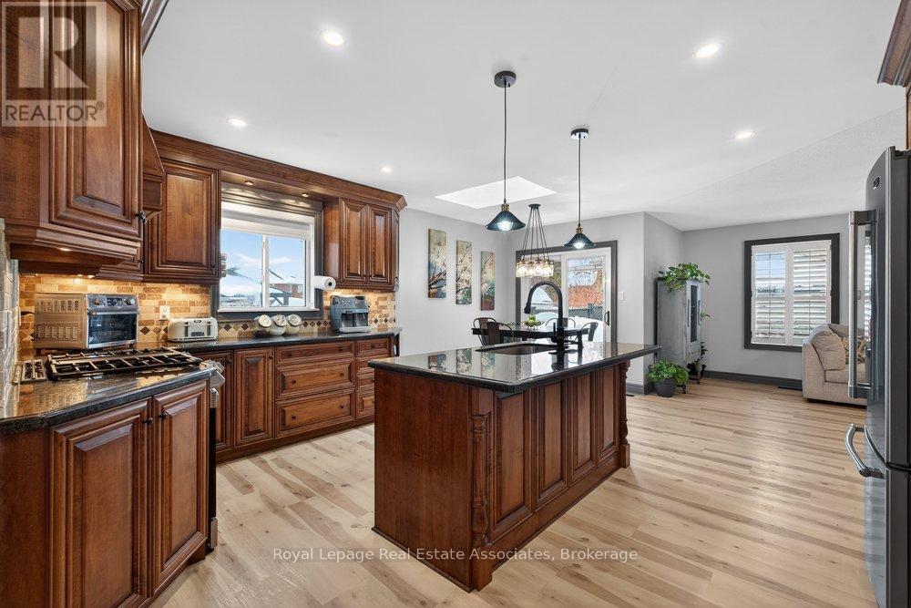 84 Loon Avenue, Barrie (Painswick South), Ontario  L4N 8V9 - Photo 13 - S12811260