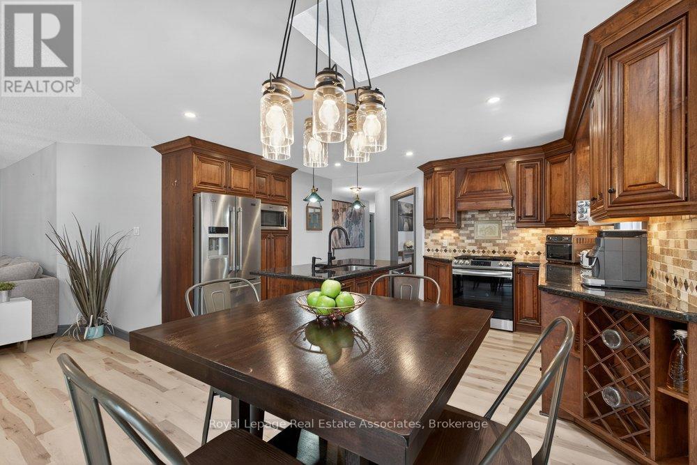 84 Loon Avenue, Barrie (Painswick South), Ontario  L4N 8V9 - Photo 15 - S12811260