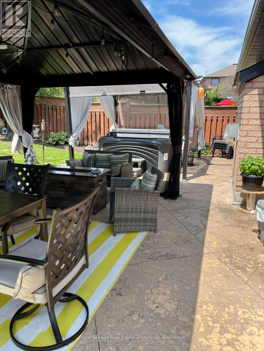 84 Loon Avenue, Barrie (Painswick South), Ontario  L4N 8V9 - Photo 47 - S12811260