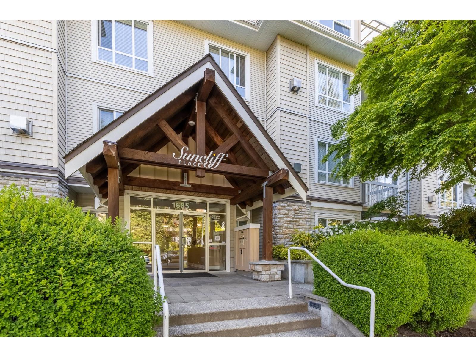 208 1685 152a Street, Surrey, British Columbia V4A 9Y1 - Photo 2 - R3089148