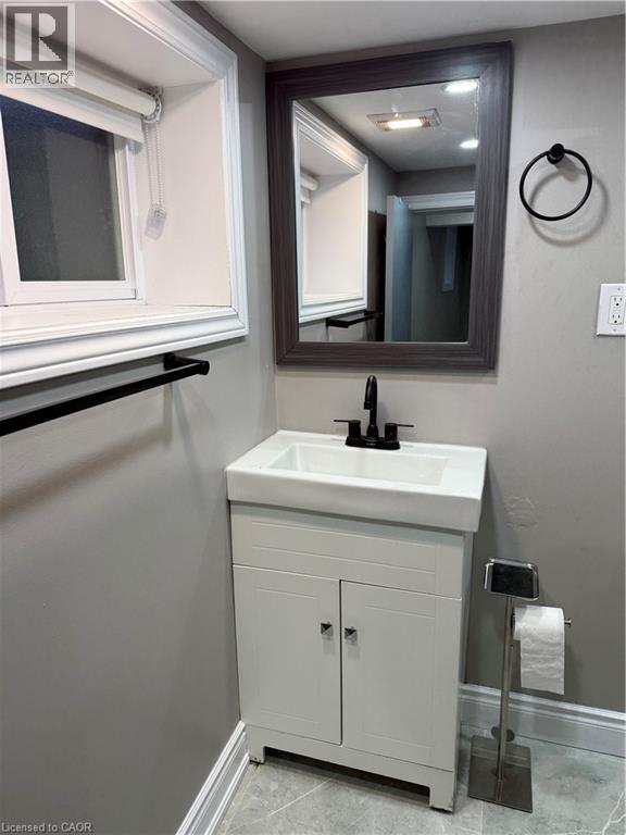 22 Graham Avenue N Unit# Lower, Hamilton, Ontario  L8H 4J7 - Photo 16 - 40806762