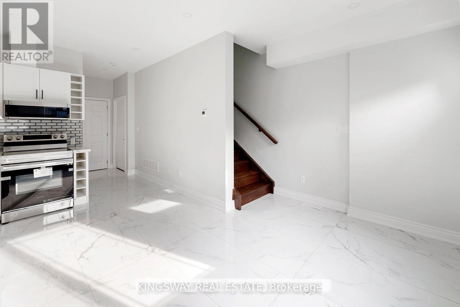 659 Roselaire Trail, Mississauga, Ontario  L5R 3C6 - Photo 34 - W12811198