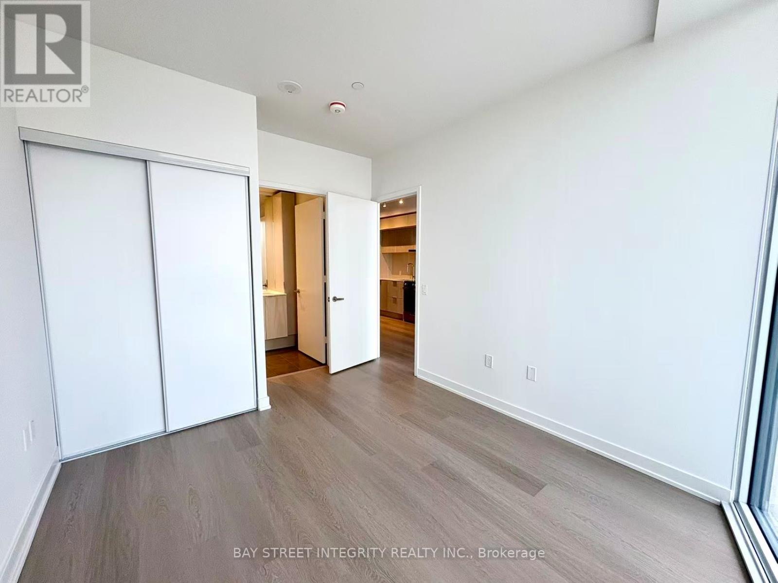 1005 - 448 Burnhamthorpe Road W, Mississauga, Ontario  L5B 0R4 - Photo 12 - W12811300