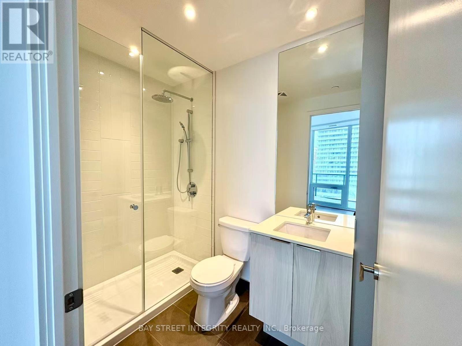 1005 - 448 Burnhamthorpe Road W, Mississauga, Ontario  L5B 0R4 - Photo 14 - W12811300