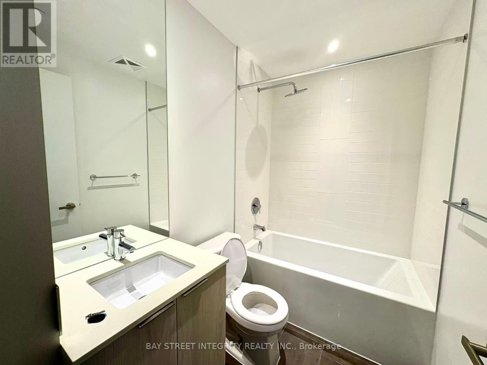 1005 - 448 Burnhamthorpe Road W, Mississauga, Ontario  L5B 0R4 - Photo 21 - W12811300