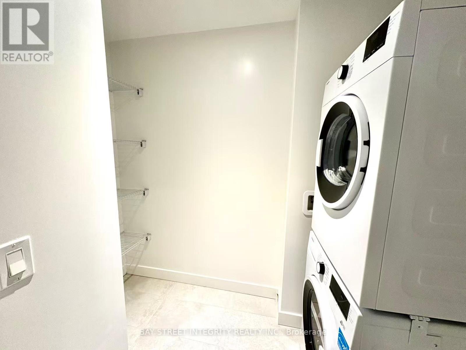 1005 - 448 Burnhamthorpe Road W, Mississauga, Ontario  L5B 0R4 - Photo 22 - W12811300