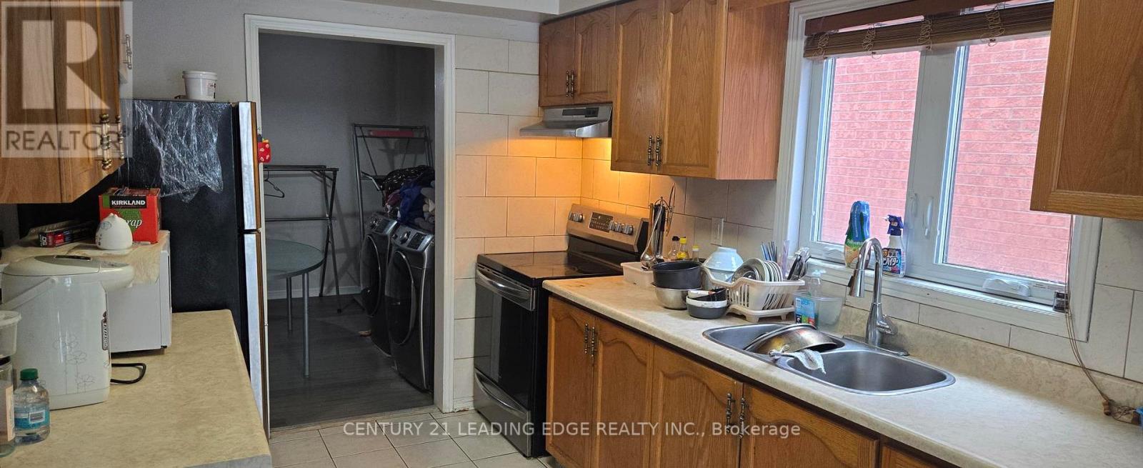 463 Commonwealth Circle, Mississauga, Ontario  L5B 3W2 - Photo 5 - W12811302