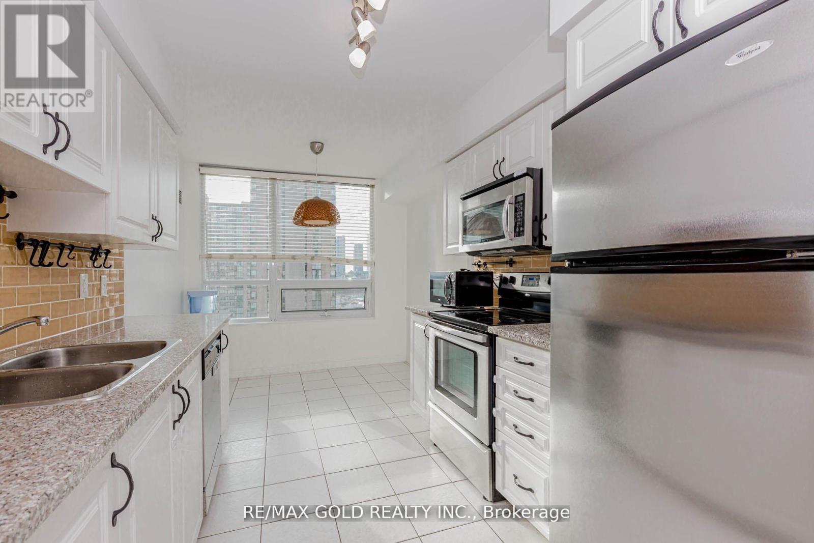 1507 - 208 Enfield Place, Mississauga, Ontario  L5B 0B8 - Photo 18 - W12811308