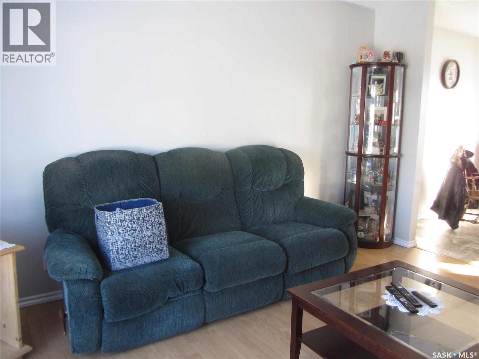 706 Klassen Bay, Martensville, Saskatchewan S0K 2T2 - Photo 2 - SK028939