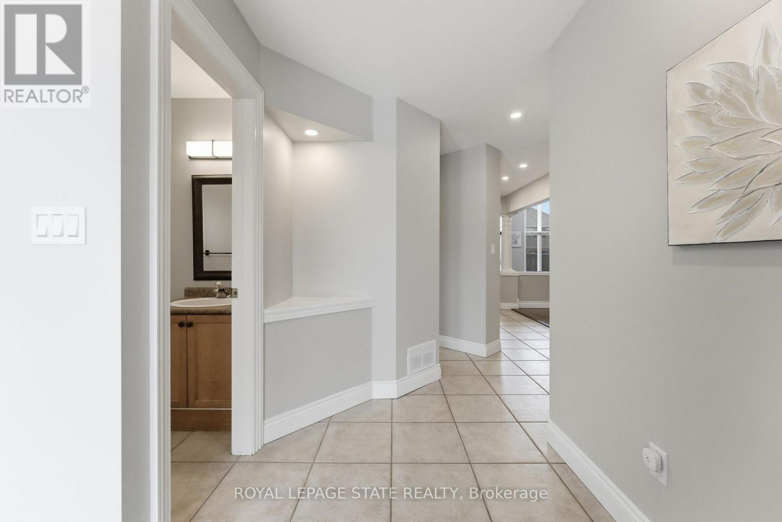 3 Holkham Avenue, Hamilton (Meadowlands), Ontario  L9K 1N8 - Photo 11 - X12811190