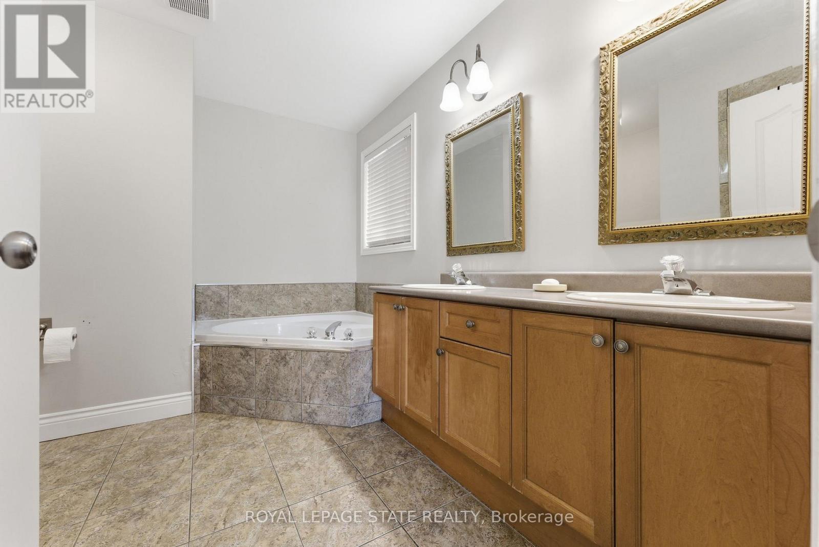 3 Holkham Avenue, Hamilton, Ontario  L9K 1N8 - Photo 28 - X12811194