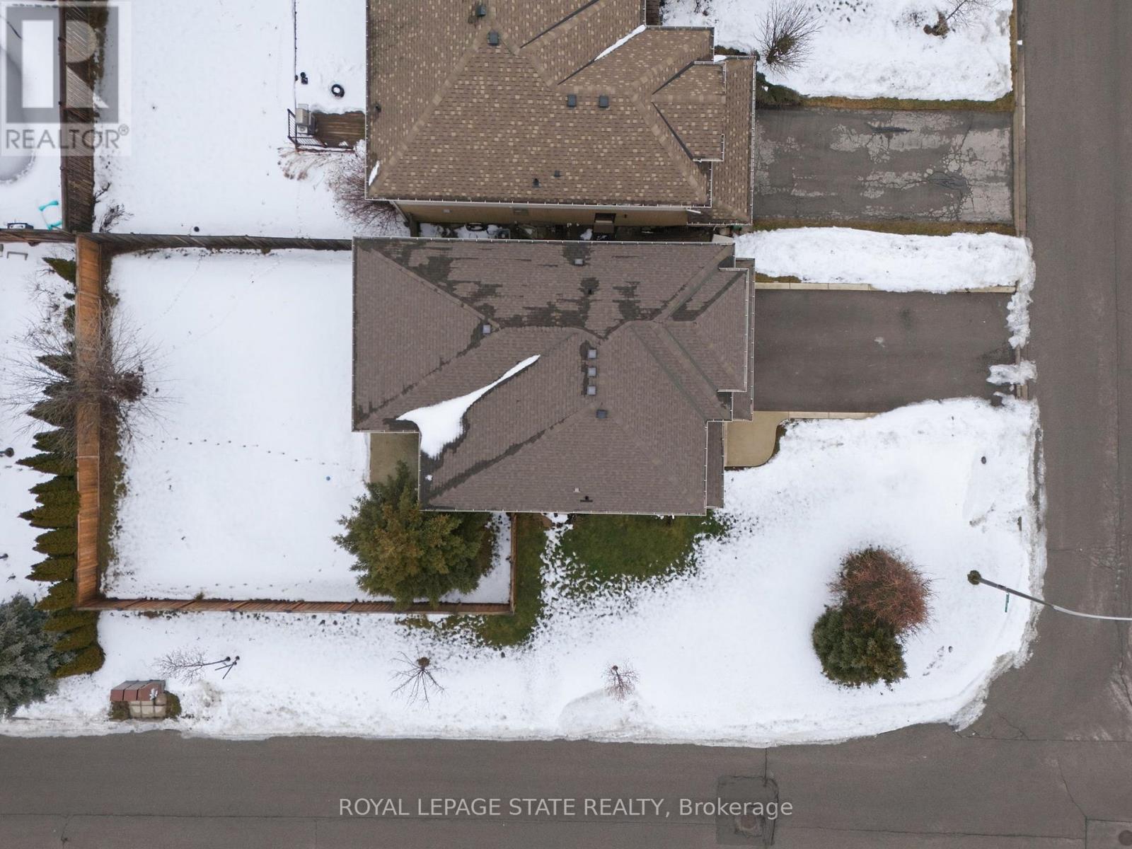 3 Holkham Avenue, Hamilton, Ontario  L9K 1N8 - Photo 3 - X12811194