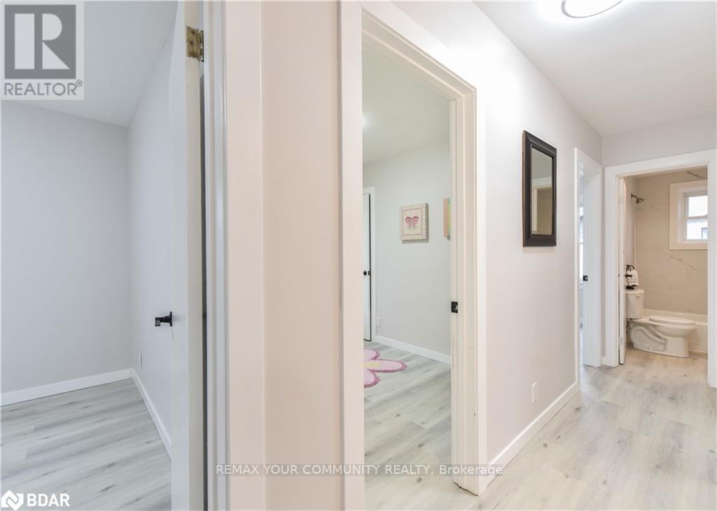 17 Champlain Street, Orillia, Ontario  L3V 2G6 - Photo 20 - S12811078