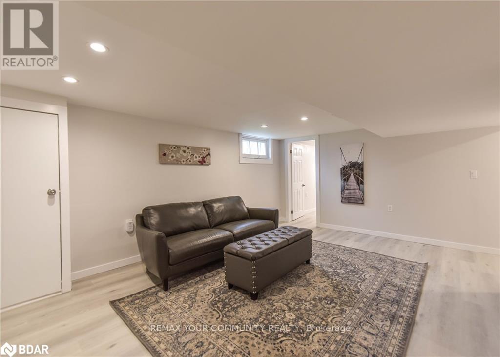 17 Champlain Street, Orillia, Ontario  L3V 2G6 - Photo 34 - S12811078