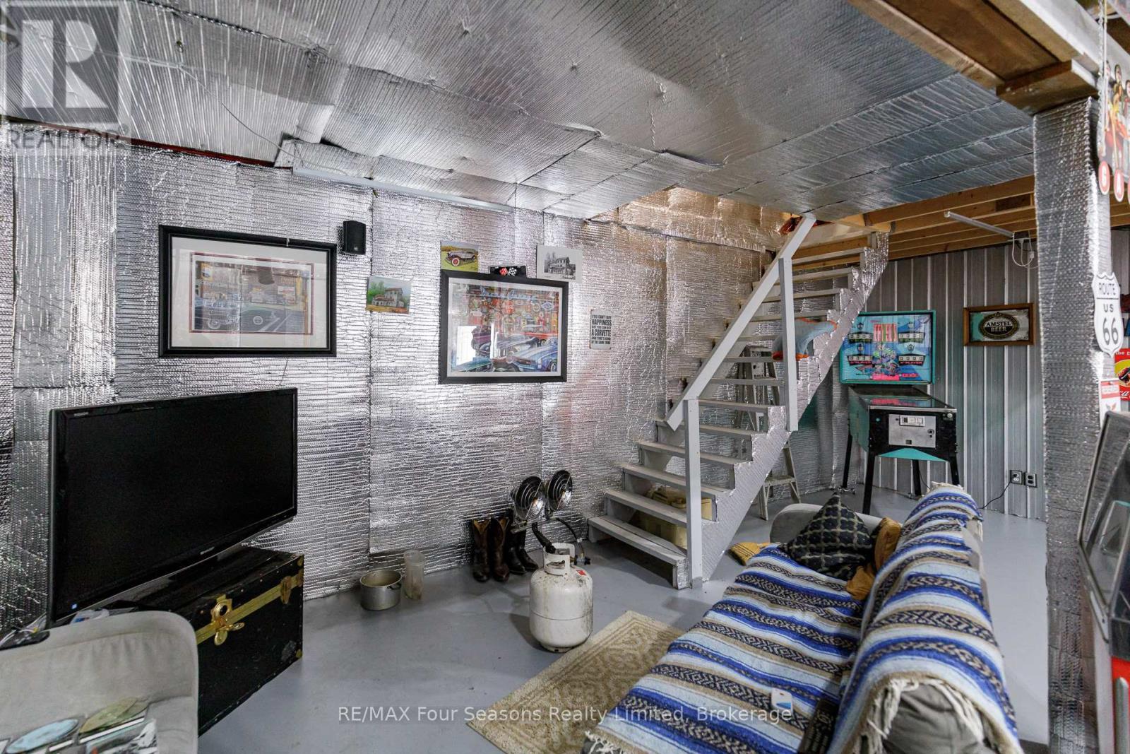 1046 County 124 Road N, Clearview, Ontario  N0C 1M0 - Photo 10 - S12811498