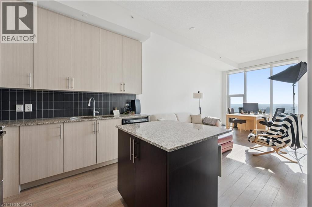 85 Duke Street Unit# 1707, Kitchener, Ontario N2H 0B7 - Photo 1 - 40800724