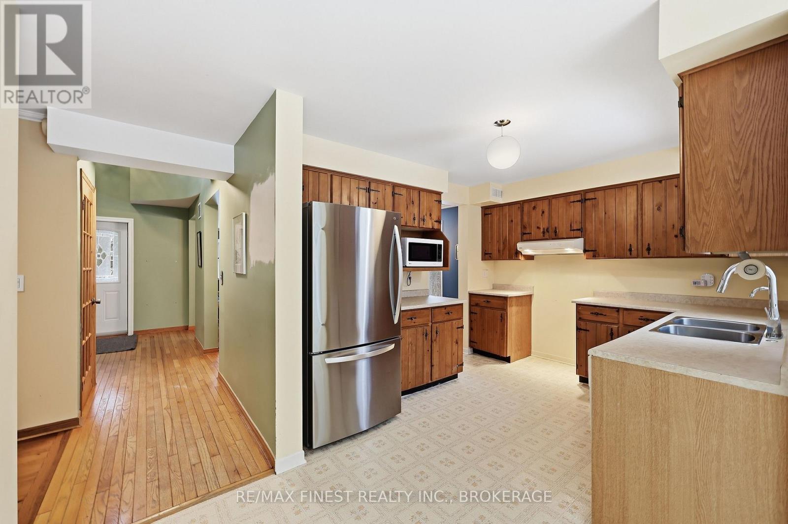 572 River Ridge Drive, Kingston (City North Of 401), Ontario  K0H 1S0 - Photo 15 - X12811450