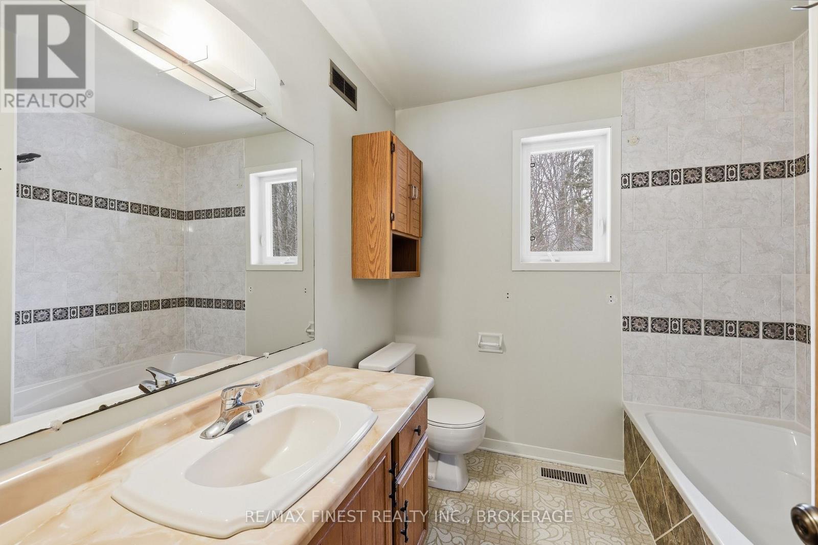 572 River Ridge Drive, Kingston (City North Of 401), Ontario  K0H 1S0 - Photo 34 - X12811450