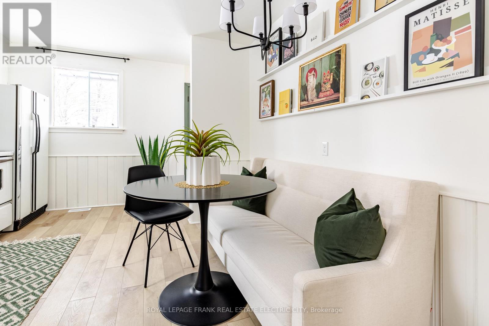 381 Applegrove Avenue, Peterborough, Ontario K9H 5L4 - Photo 8 - X12811558