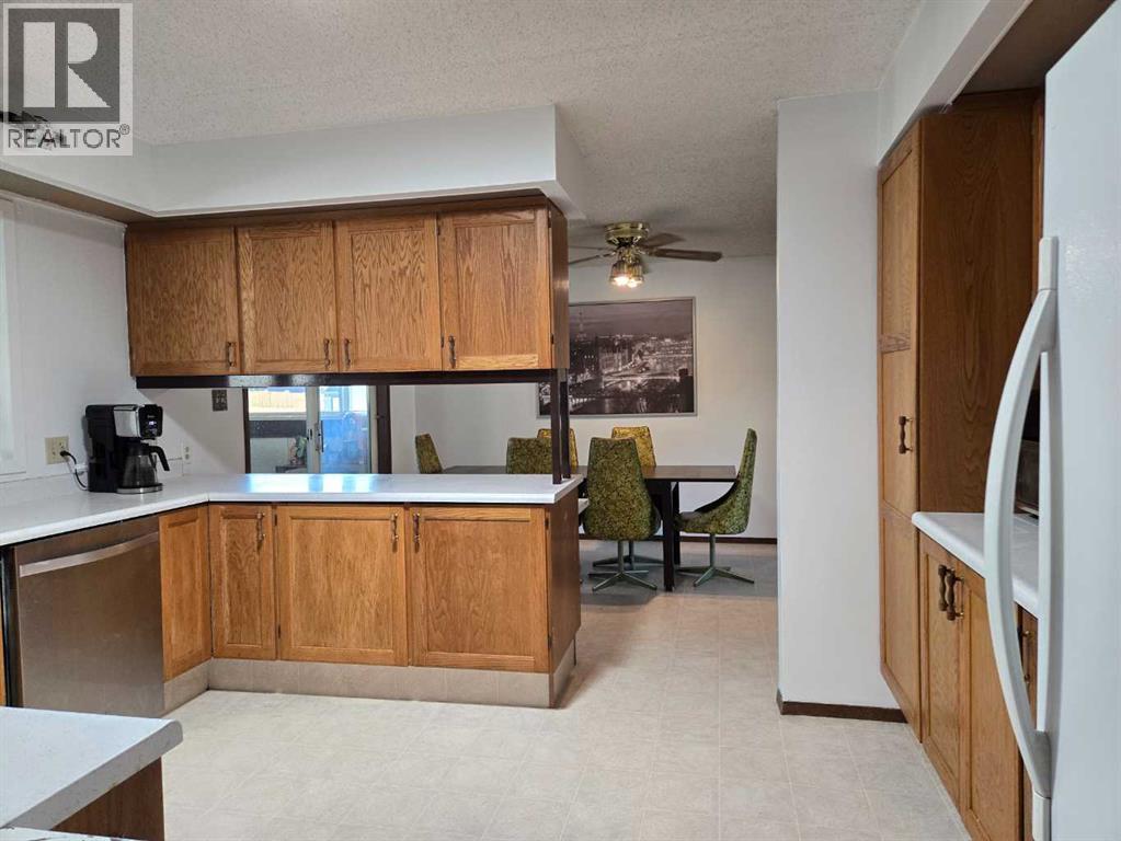 3002 225 Street, Bellevue, Alberta  T0K 0C0 - Photo 4 - A2264792