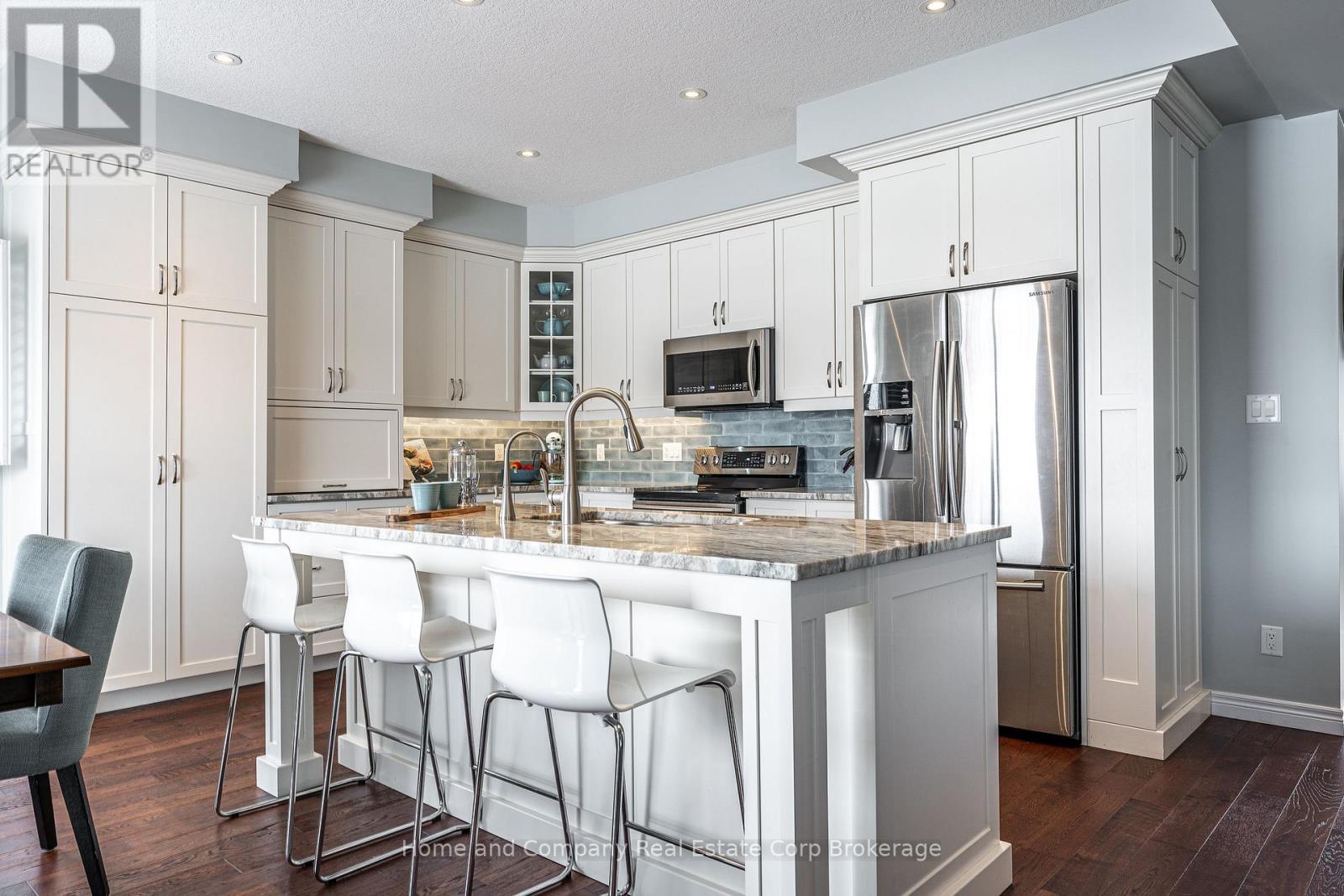 81 Thomas Street Street, Stratford, Ontario  N5A 0B9 - Photo 3 - X12811324